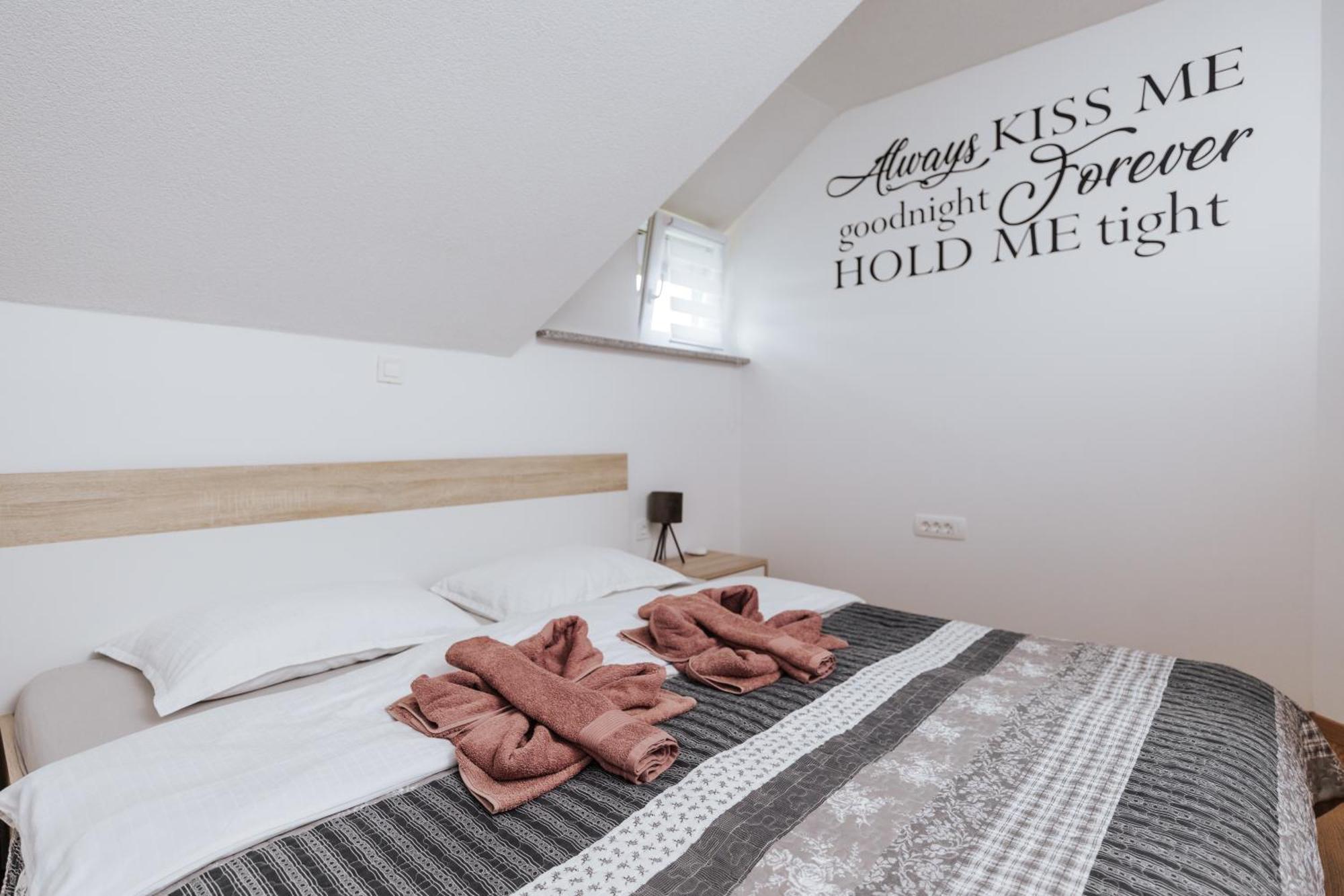 Tanja S Holiday Home In Nature With Sauna And Hot Tub Gorica pri Slivnici Exterior photo
